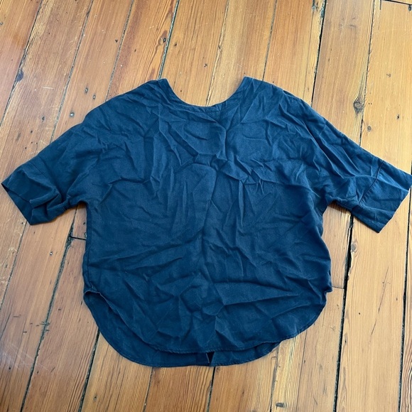 Vetta Navy Tencel Reversible Tee Size M​ - Picture 6 of 8